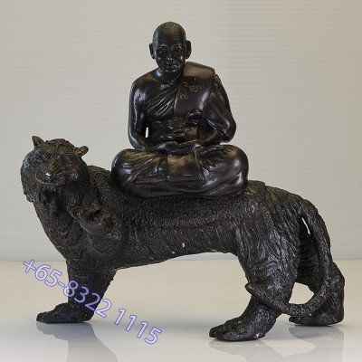 LP Pern Seating Tiger 3 Inches Lap Statue, Wat BangPhra 2553