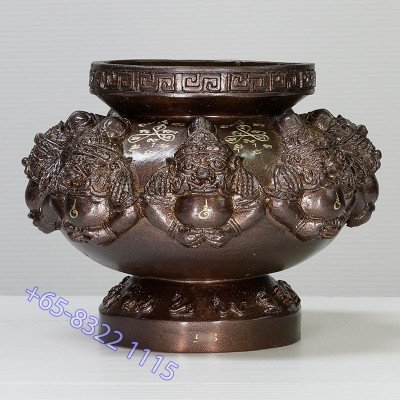 9位名僧侣加持，LP Nu-Inn 2557 帕拉胡香炉，高11.5厘米（小）