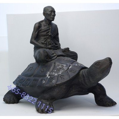 LP Liew Wat RaiTangThong B.E.2538 Wealth Tortoise Statue 35cm